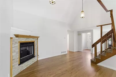32 Briarwood Road, Lincoln, RI 02865 - Photo 9