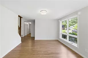 32 Briarwood Rd, Lincoln, RI 02865 - Photo 11