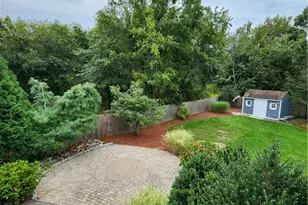 9 Mallory Ct, Cranston, RI 02910 - Photo 23