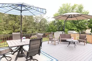 9 Mallory Ct, Cranston, RI 02910 - Photo 21