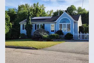 9 Mallory Court, Cranston, RI 02910 - Photo 1