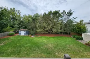 9 Mallory Ct, Cranston, RI 02910 - Photo 27