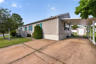 32 Red Tail Trail Trail, Tiverton, RI 02878 - Photo 3
