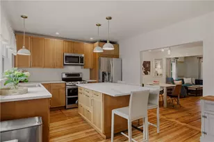 275 Green End Ave, Middletown, RI 02842 - Photo 17
