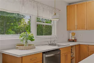 275 Green End Ave, Middletown, RI 02842 - Photo 19