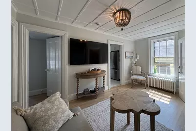8 Barney Street #B, Newport, RI 02840 - Photo 3