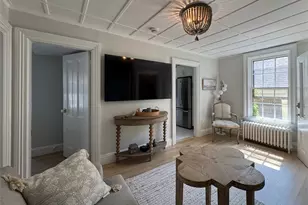 8 Barney St, Newport, RI 02840 - Photo 3
