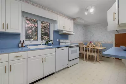 70 Lambert Street, Narragansett, RI 02882 - Photo 13