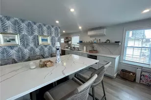 23 Anthony St, Newport, RI 02840 - Photo 9