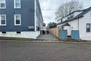 23 Anthony St, Newport, RI 02840 - Photo 25