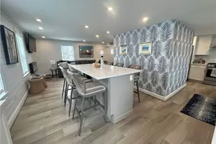 23 Anthony St, Newport, RI 02840 - Photo 7