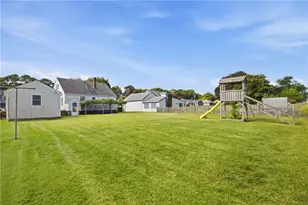 136 Durfee Rd, Tiverton, RI 02878 - Photo 33