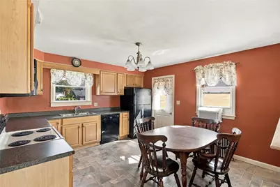 136 Durfee Road, Tiverton, RI 02878 - Photo 9