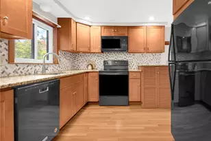 133 Inman Ave, Warwick, RI 02886 - Photo 13