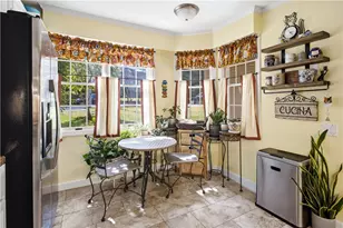 21 Trellis Dr, West Warwick, RI 02893 - Photo 11