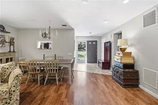 21 Trellis Dr, West Warwick, RI 02893 - Photo 3