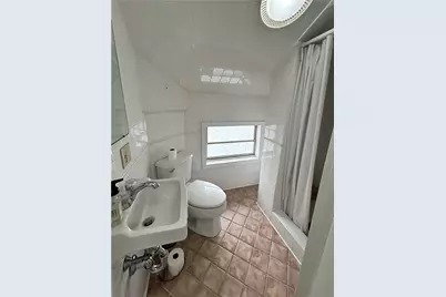 15 Chestnut Street, Newport, RI 02840 - Photo 11