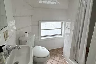 15 Chestnut St, Newport, RI 02840 - Photo 11