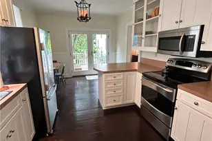 15 Chestnut St, Newport, RI 02840 - Photo 7