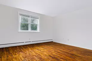 70 Carroll Ave, Newport, RI 02840 - Photo 5