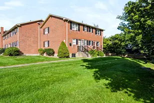 70 Carroll Ave, Newport, RI 02840 - Photo 17