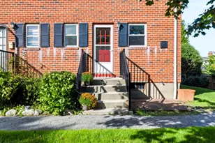 70 Carroll Ave, Newport, RI 02840 - Photo 15