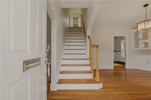 10 Loxley Rd, Providence, RI 02908 - Photo 3