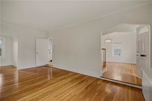 10 Loxley Rd, Providence, RI 02908 - Photo 11