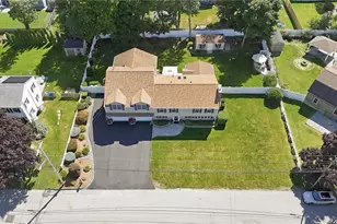 4 Roosevelt Dr, Bristol, RI 02809 - Photo 43