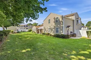 4 Roosevelt Dr, Bristol, RI 02809 - Photo 49
