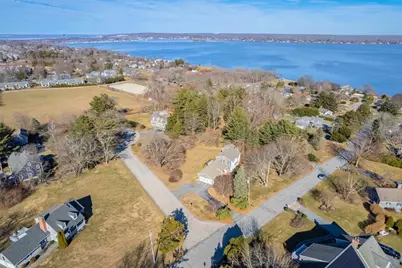 98 Hargraves Drive, Portsmouth, RI 02871 - Photo 29