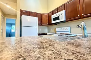 863 Stratford Ln, Warwick, RI 02886 - Photo 5
