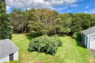 673 Aquidneck Ave, Middletown, RI 02842 - Photo 29