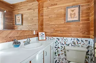 26 Rutherglen Ave, Providence, RI 02907 - Photo 13