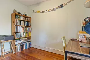 26 Rutherglen Ave, Providence, RI 02907 - Photo 17