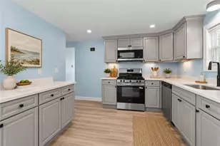 95 Harmony Ct, Warwick, RI 02889 - Photo 7