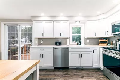 142 Cady Avenue Avenue, Warwick, RI 02889 - Photo 11