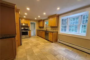 86 Marshall Cir, Coventry, RI 02816 - Photo 7