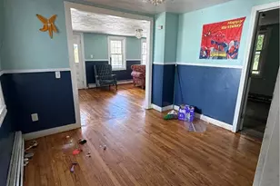 249 Pleasant St, Pawtucket, RI 02860 - Photo 5
