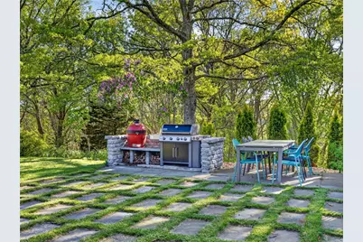 325 Post Road, Westerly, RI 02891 - Photo 11
