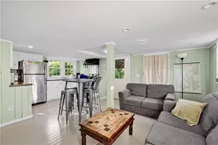 10 Washington St, Jamestown, RI 02835 - Photo 3