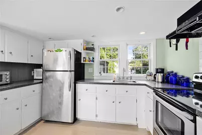 10 Washington Street, Jamestown, RI 02835 - Photo 5