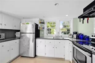 10 Washington St, Jamestown, RI 02835 - Photo 5