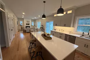 25 Dawsons Circle, South Kingstown, RI 02879 - Photo 3