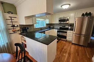 94 Coolspring Dr, Cranston, RI 02920 - Photo 9