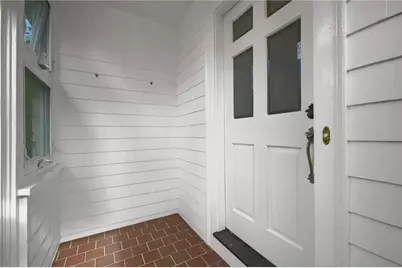 10 Pawtucket Avenue, East Providence, RI 02916 - Photo 19