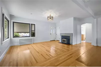 10 Pawtucket Avenue, East Providence, RI 02916 - Photo 9