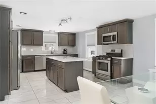45 Hazelwood Ave, East Providence, RI 02914 - Photo 5
