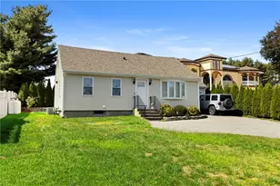2640 Diamond Hill Rd, Cumberland, RI 02864 - Photo 1