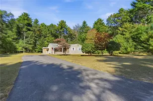 19 Crestwood Dr, Richmond, RI 02832 - Photo 3